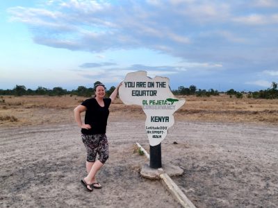 Saskia op de evenaar in Kenia